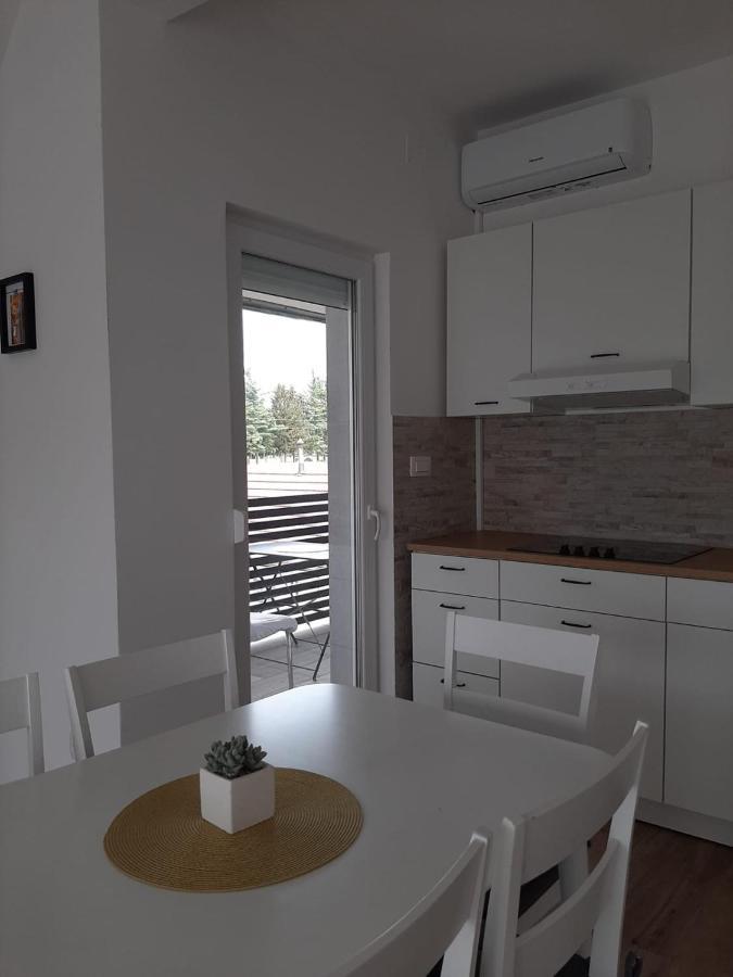 Elegant Inn Gospić 외부 사진